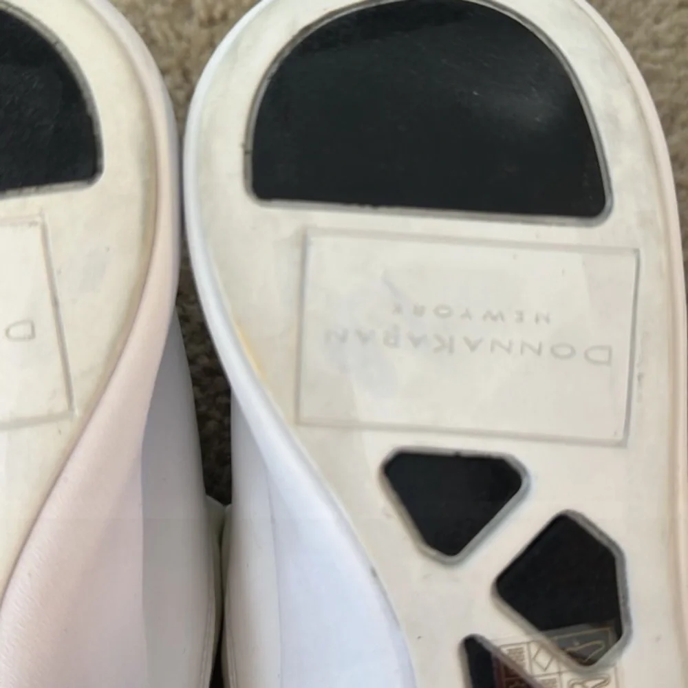 NEW! Women's Donna Karan White Silver Sparkly Cory Slip-On Sneaker - Size 10